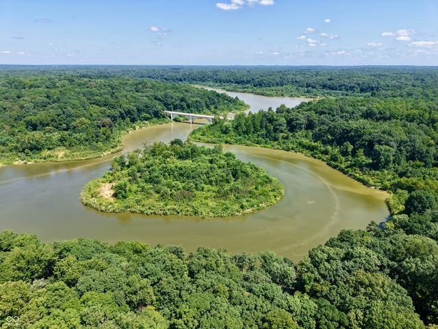 5280 S Macadam Drive, Poland, IN 47868