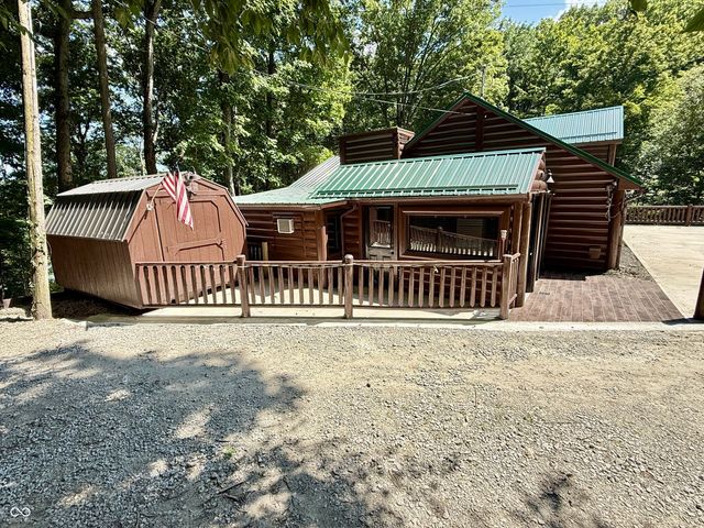 5280 S Macadam Drive, Poland, IN 47868