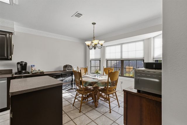 202 Bosque Street, Glen Rose, TX 76043