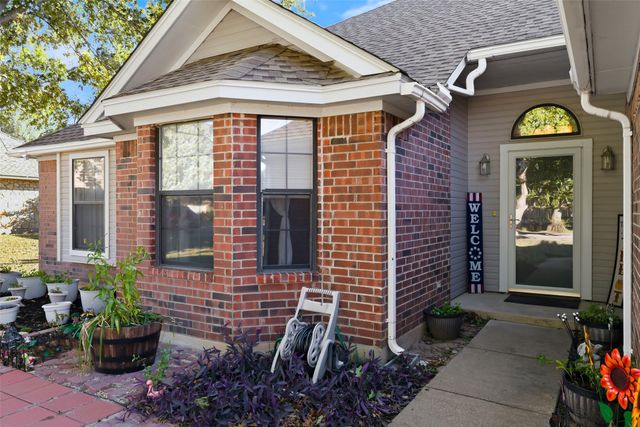 202 Bosque Street, Glen Rose, TX 76043