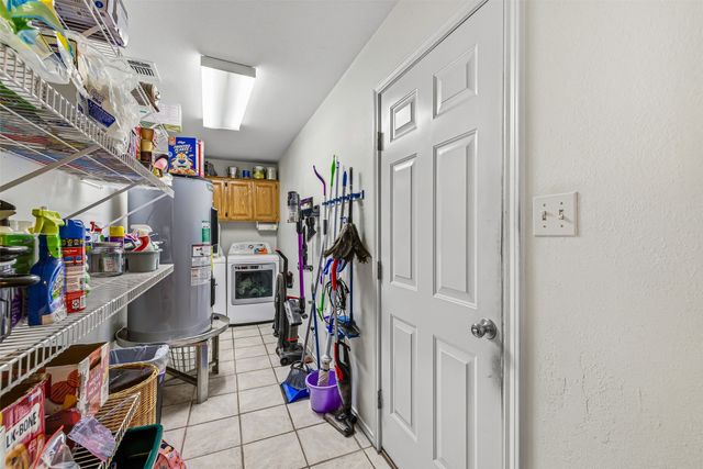 202 Bosque Street, Glen Rose, TX 76043