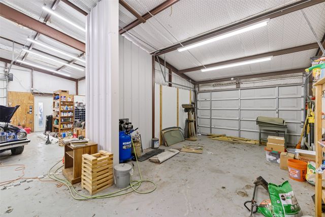 202 Bosque Street, Glen Rose, TX 76043