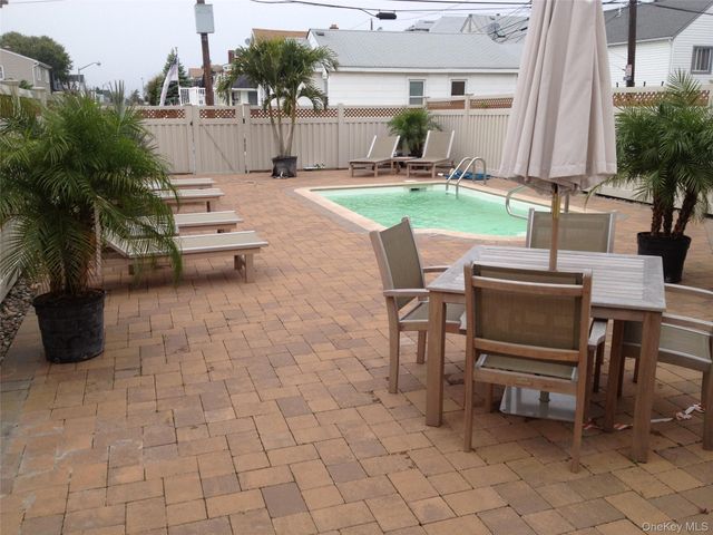 3 Pennsylvania Court, Long Beach, NY 11561