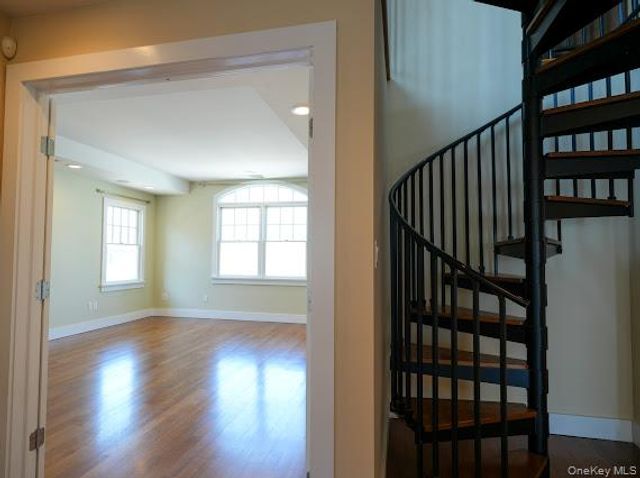 3 Pennsylvania Court, Long Beach, NY 11561