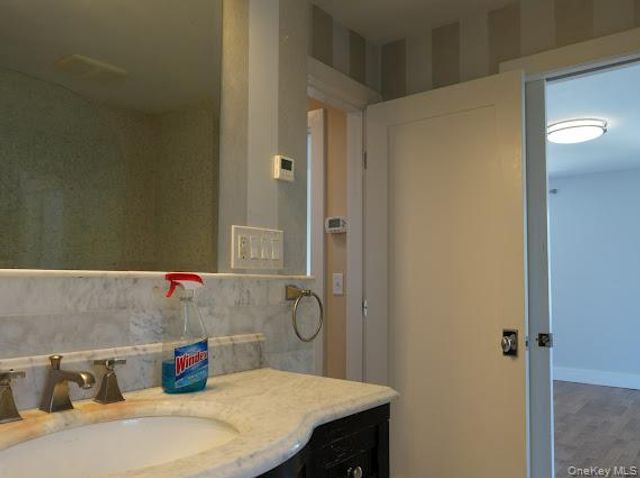 3 Pennsylvania Court, Long Beach, NY 11561
