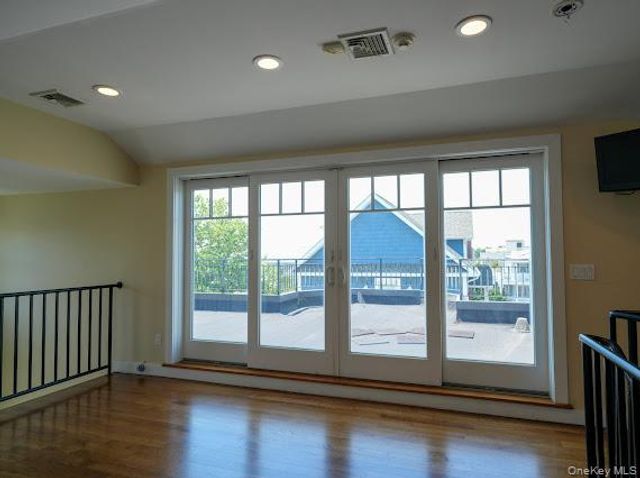 3 Pennsylvania Court, Long Beach, NY 11561