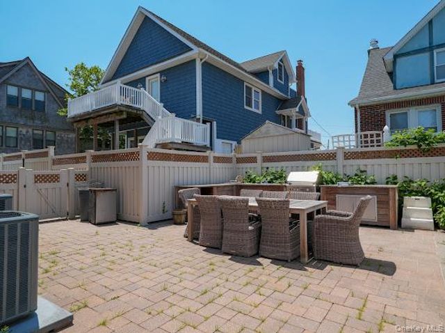 3 Pennsylvania Court, Long Beach, NY 11561
