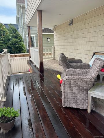 3 Pennsylvania Court, Long Beach, NY 11561