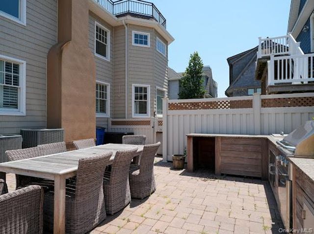3 Pennsylvania Court, Long Beach, NY 11561