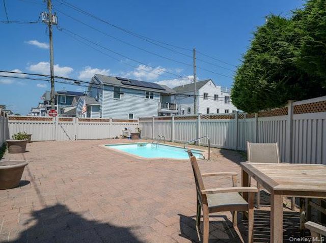 3 Pennsylvania Court, Long Beach, NY 11561