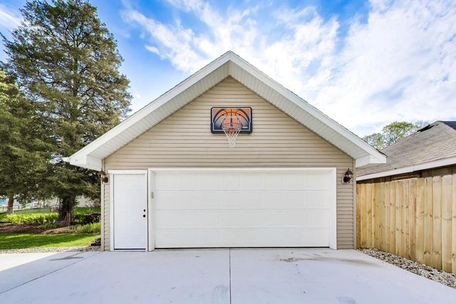 335 Howard STREET, Walworth, WI 53184