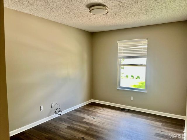 3060 Laurel Village Circle, St Peters, MO 63376
