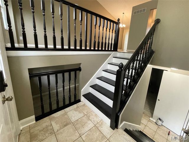 3060 Laurel Village Circle, St Peters, MO 63376
