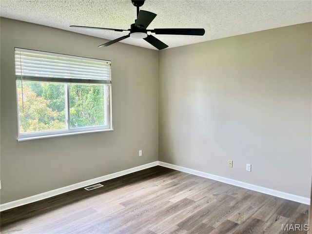 3060 Laurel Village Circle, St Peters, MO 63376