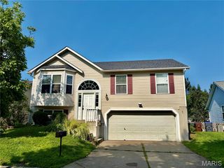 3060 Laurel Village Circle, St Peters, MO 63376