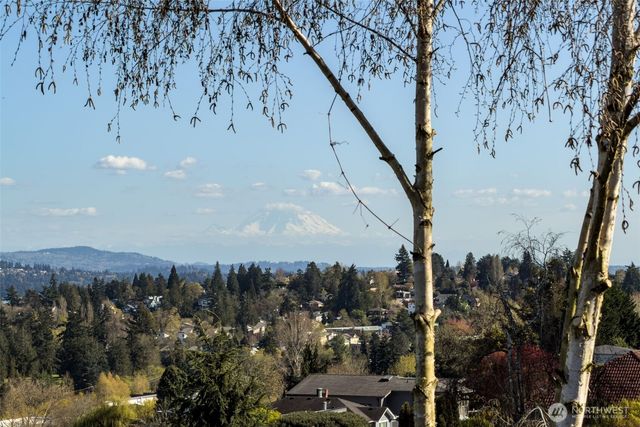 7508 56th Avenue NE, Seattle, WA 98115