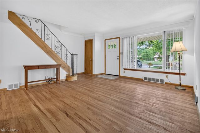 4740 Silverdale Road, North Olmsted, OH 44070