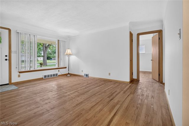 4740 Silverdale Road, North Olmsted, OH 44070