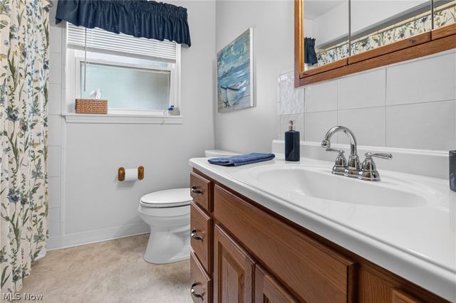 4740 Silverdale Road, North Olmsted, OH 44070