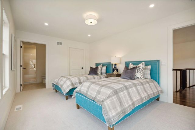 4717 Meadow Road, Edina, MN 55424