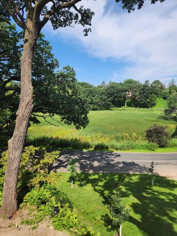 4717 Meadow Road, Edina, MN 55424