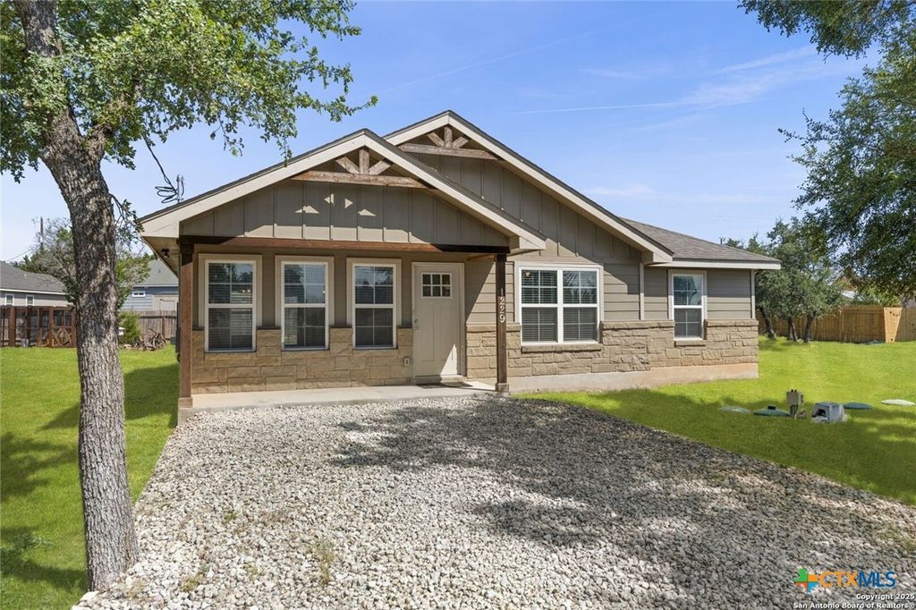 1229 Bob White Drive, Spring Branch, TX 78070