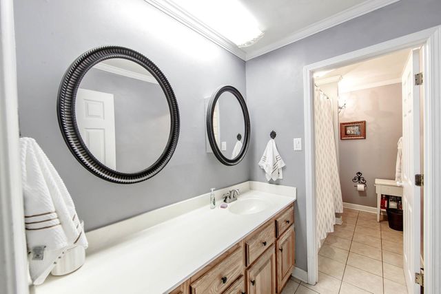 220 Ouiski Bayou Drive, Houma, LA 70360