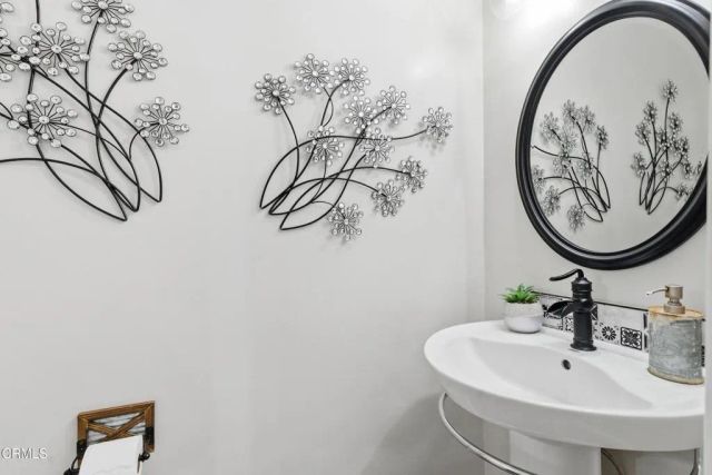 2174 WILCOX Street, Camarillo, CA 93010