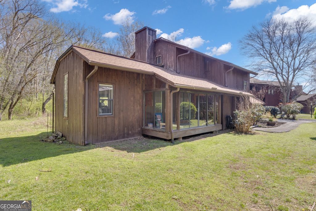 36 Fairway Lane, Peachtree City, GA 30269