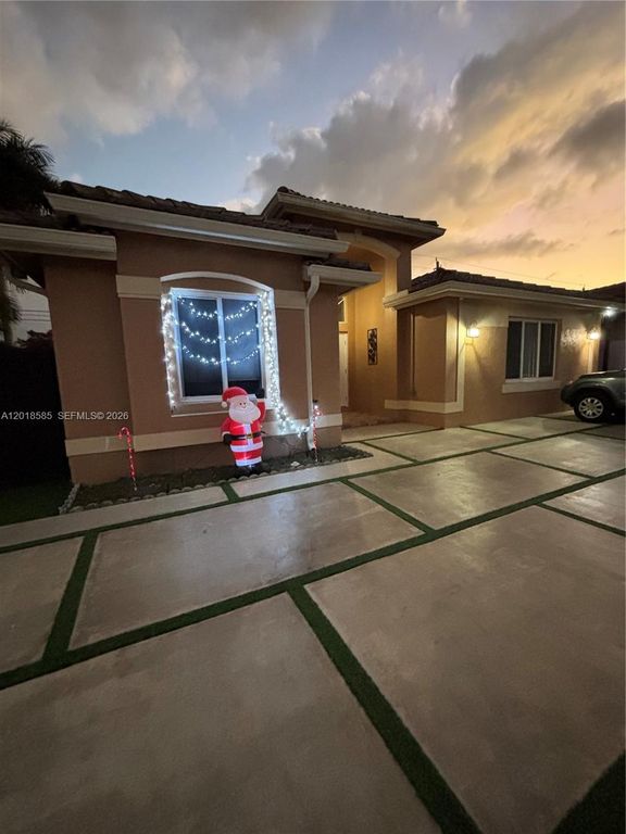 16274 SW 71st Ter, Miami, FL 33193