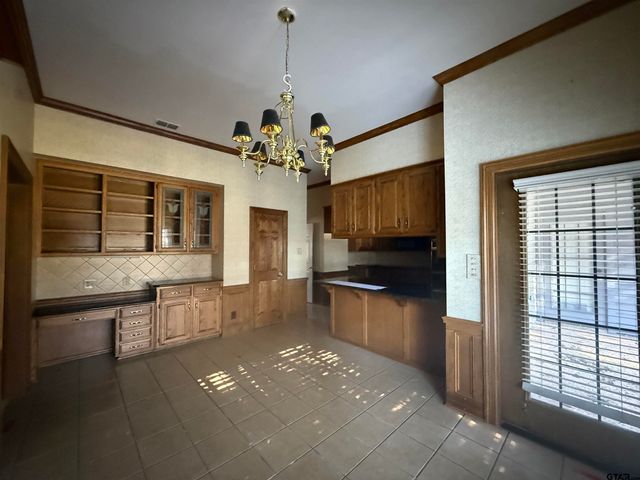 1606 Woodlands, Tyler, TX 75703