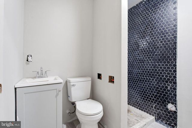 1328 N CAREY ST, Baltimore, MD 21217