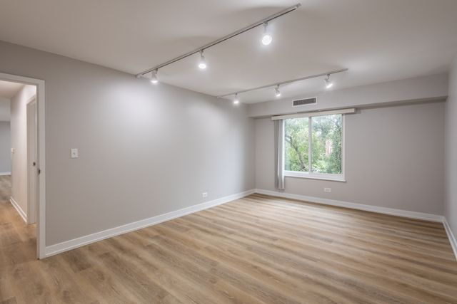 1415 E Central Road 315B, Arlington Heights, IL 60005
