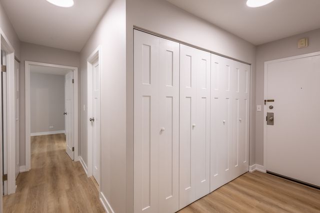 1415 E Central Road 315B, Arlington Heights, IL 60005