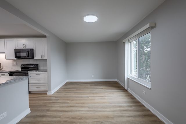 1415 E Central Road 315B, Arlington Heights, IL 60005
