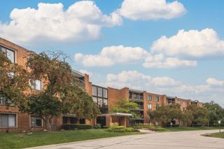 1415 E Central Road 315B, Arlington Heights, IL 60005