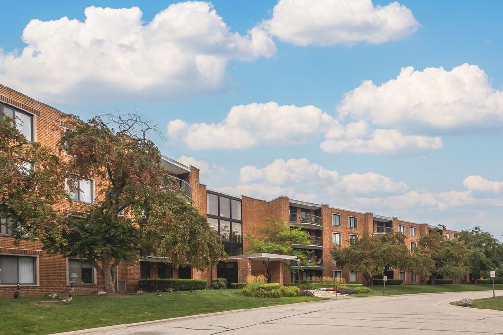 1415 E Central Road 315B, Arlington Heights, IL 60005