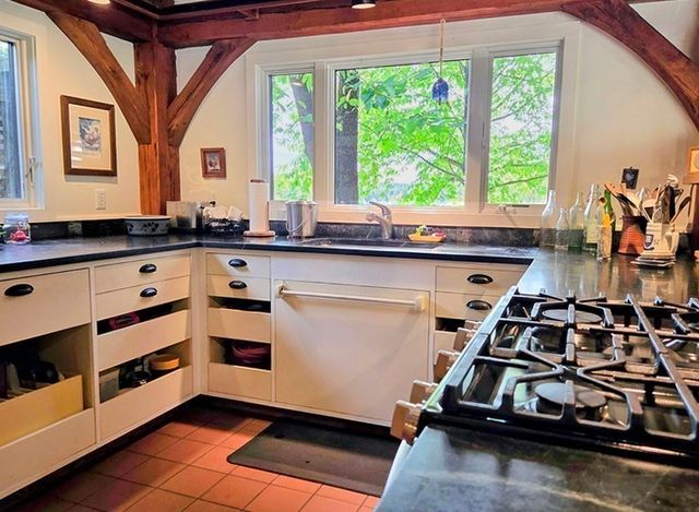 47 Harty Dr, Petersham, MA 01366