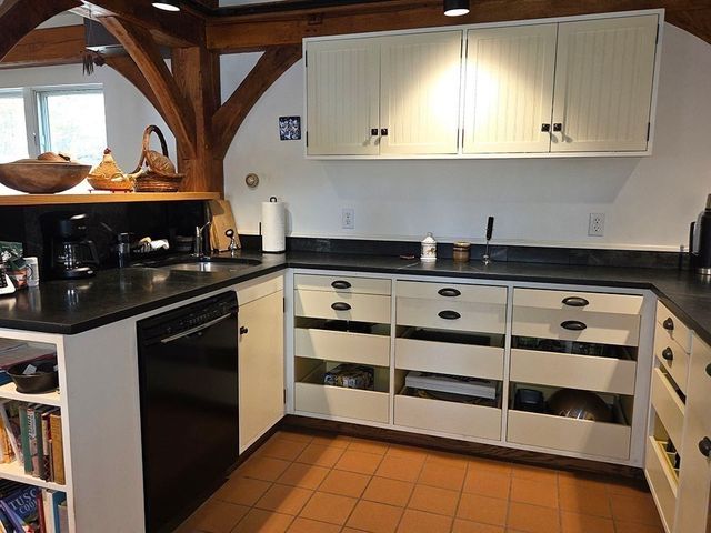 47 Harty Dr, Petersham, MA 01366