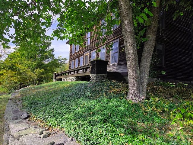 47 Harty Dr, Petersham, MA 01366