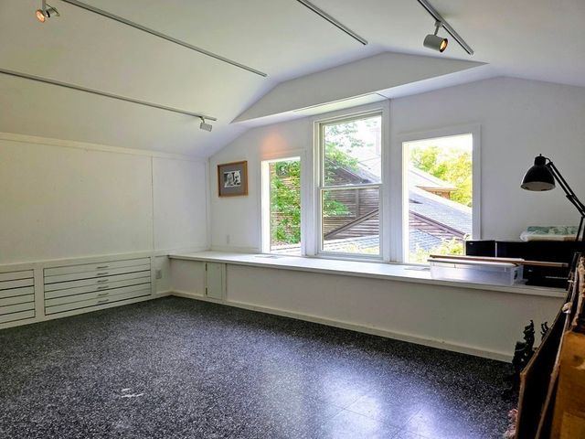 47 Harty Dr, Petersham, MA 01366