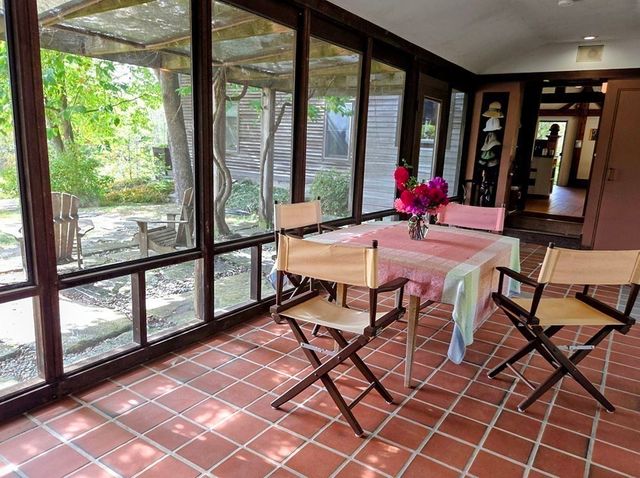 47 Harty Dr, Petersham, MA 01366