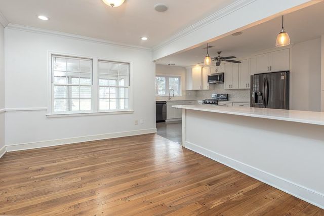 1204 E CRESTWOOD DR, Memphis, TN 38119