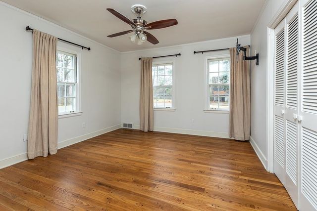 1204 E CRESTWOOD DR, Memphis, TN 38119