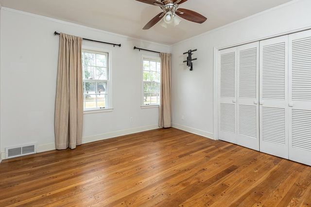 1204 E CRESTWOOD DR, Memphis, TN 38119