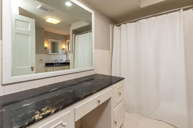 1204 E CRESTWOOD DR, Memphis, TN 38119