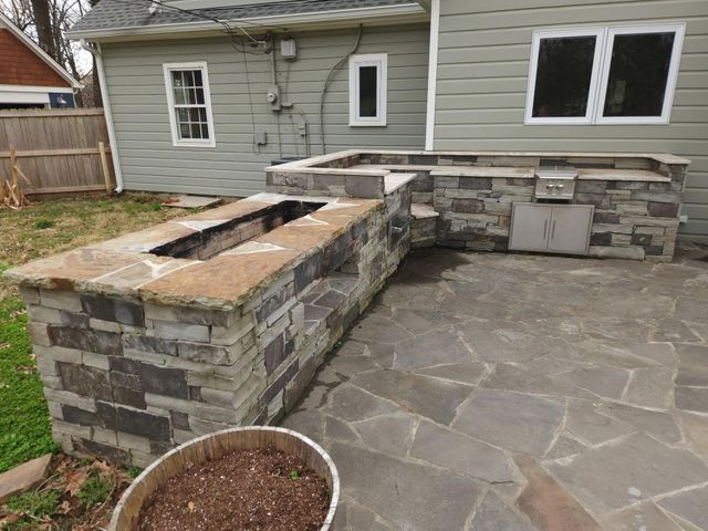 1204 E CRESTWOOD DR, Memphis, TN 38119