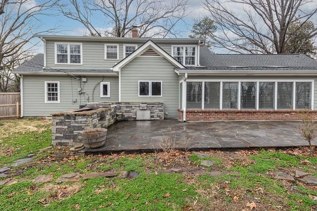 1204 E CRESTWOOD DR, Memphis, TN 38119