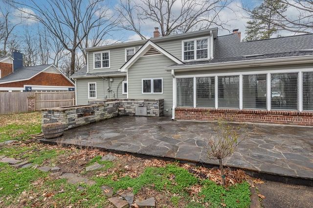 1204 E CRESTWOOD DR, Memphis, TN 38119