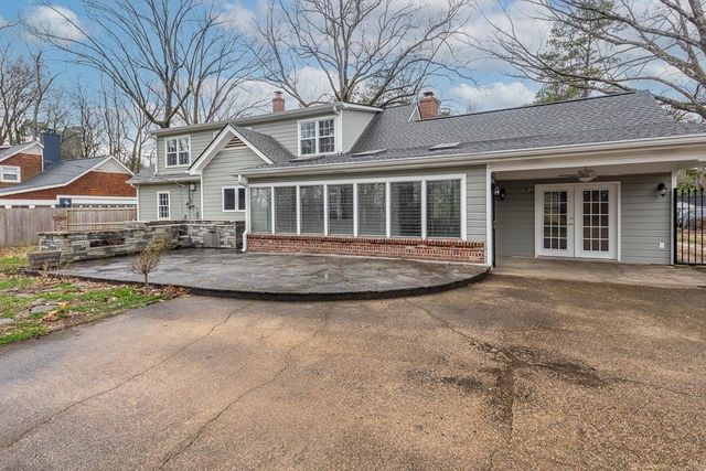 1204 E CRESTWOOD DR, Memphis, TN 38119